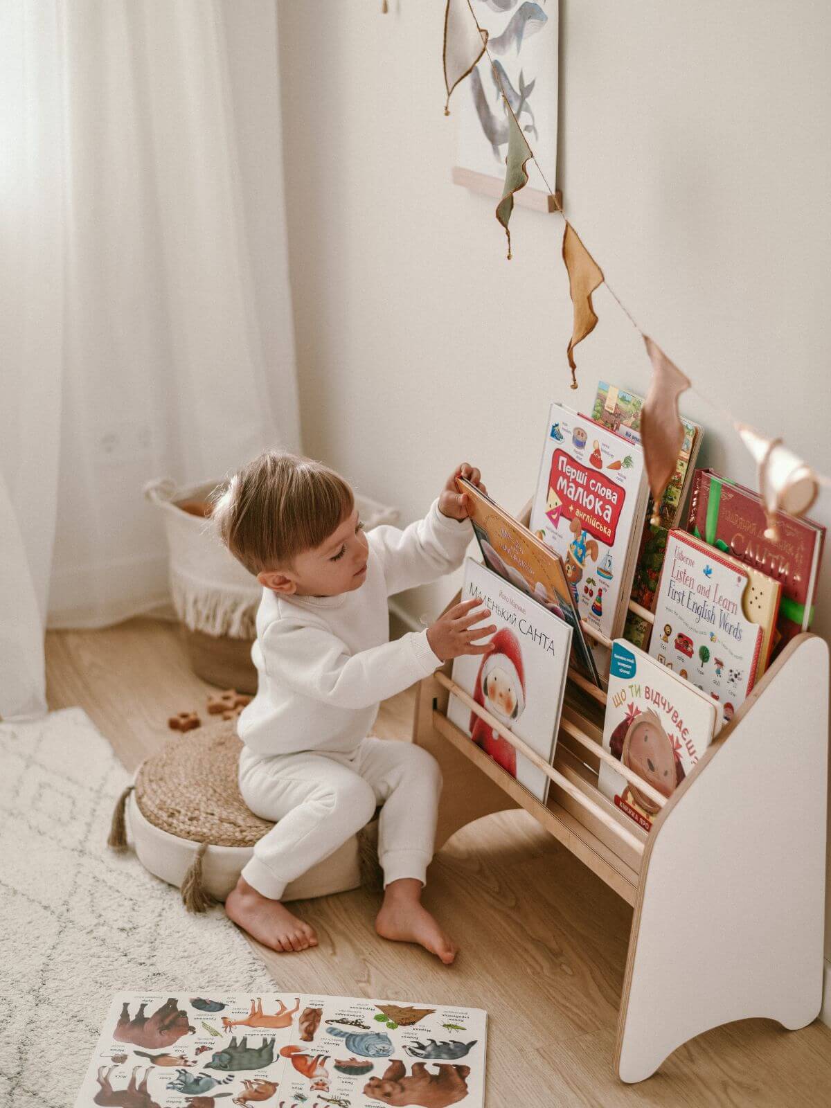 Holz Montessori Bücherregal Rosa